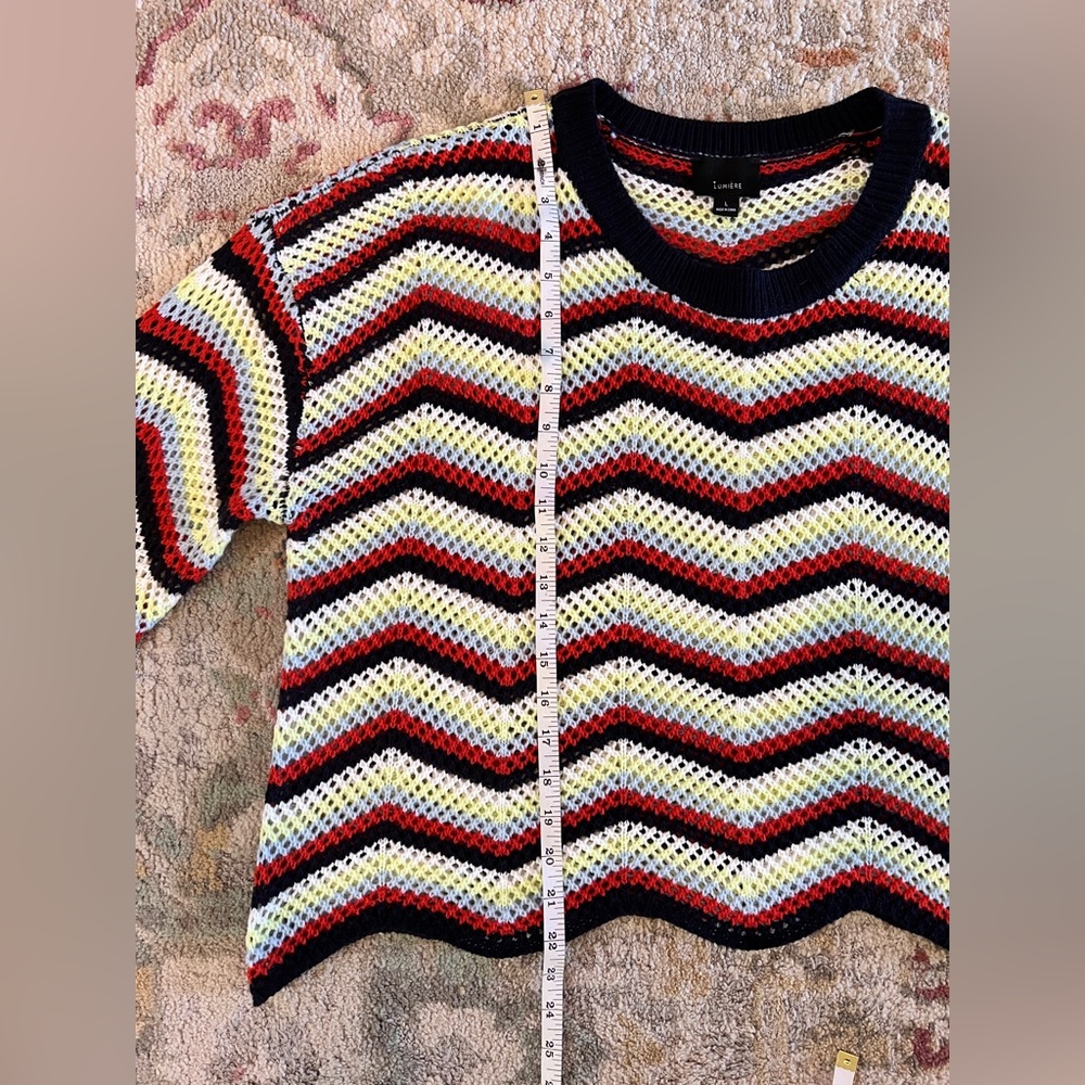 Lumiere Crochet Bell Sleeve Cropped Sweater Size L - Picture 9 of 9